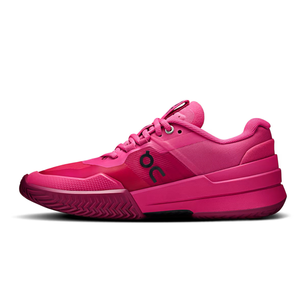 On Running The Roger Pro 2 \ Pink / Grenadine