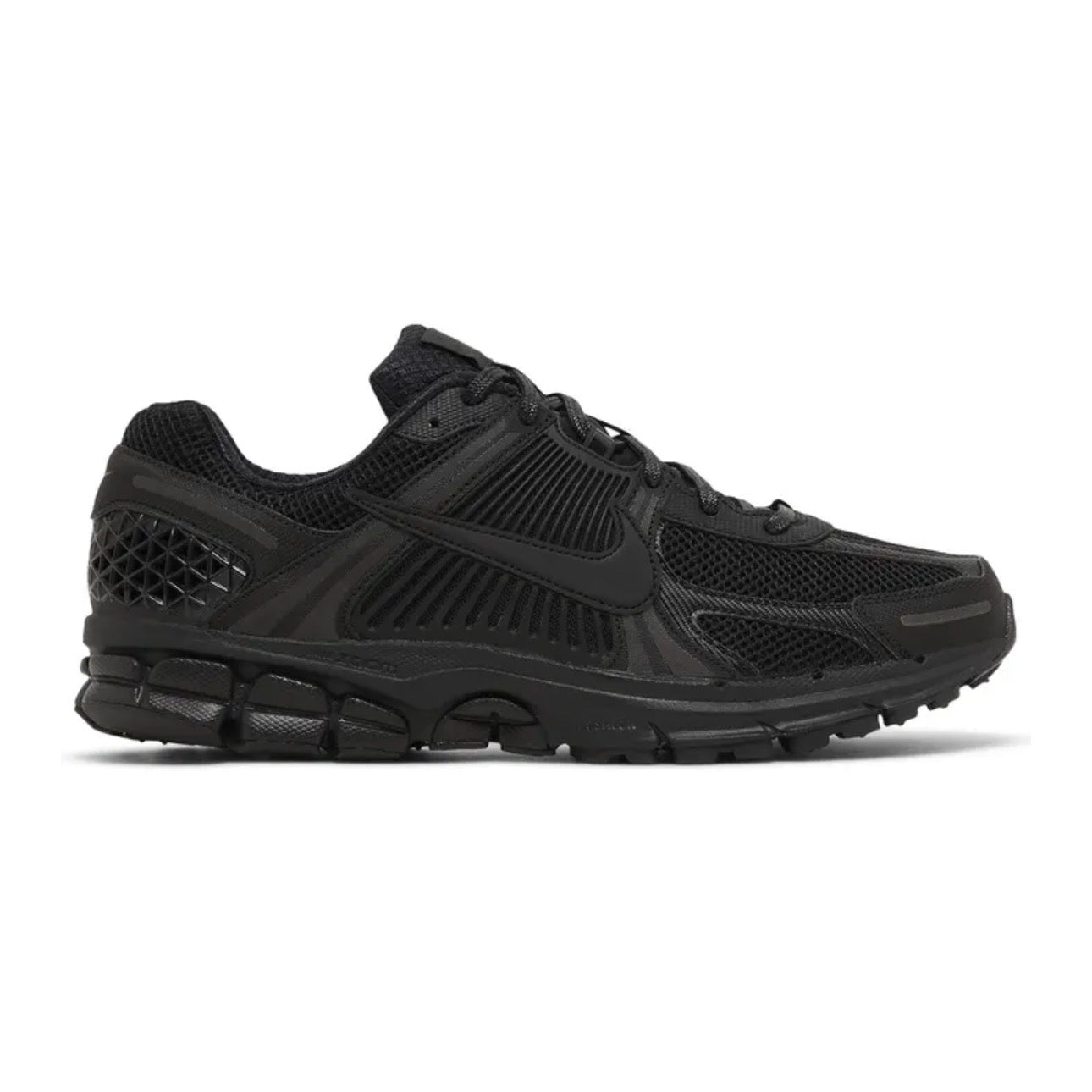 Nike Zoom Vomero 5 – \ Triple Black