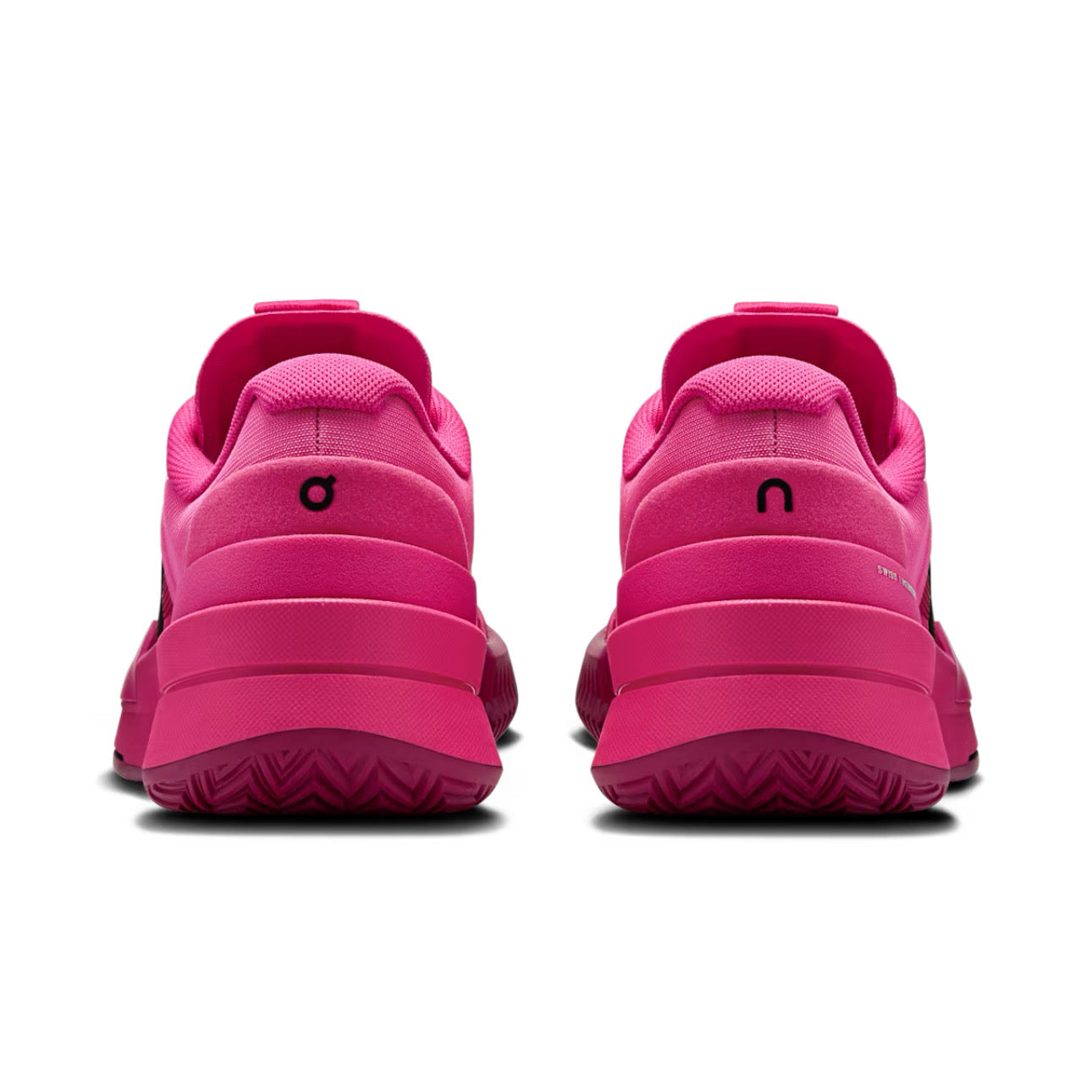 On Running The Roger Pro 2 \ Pink / Grenadine