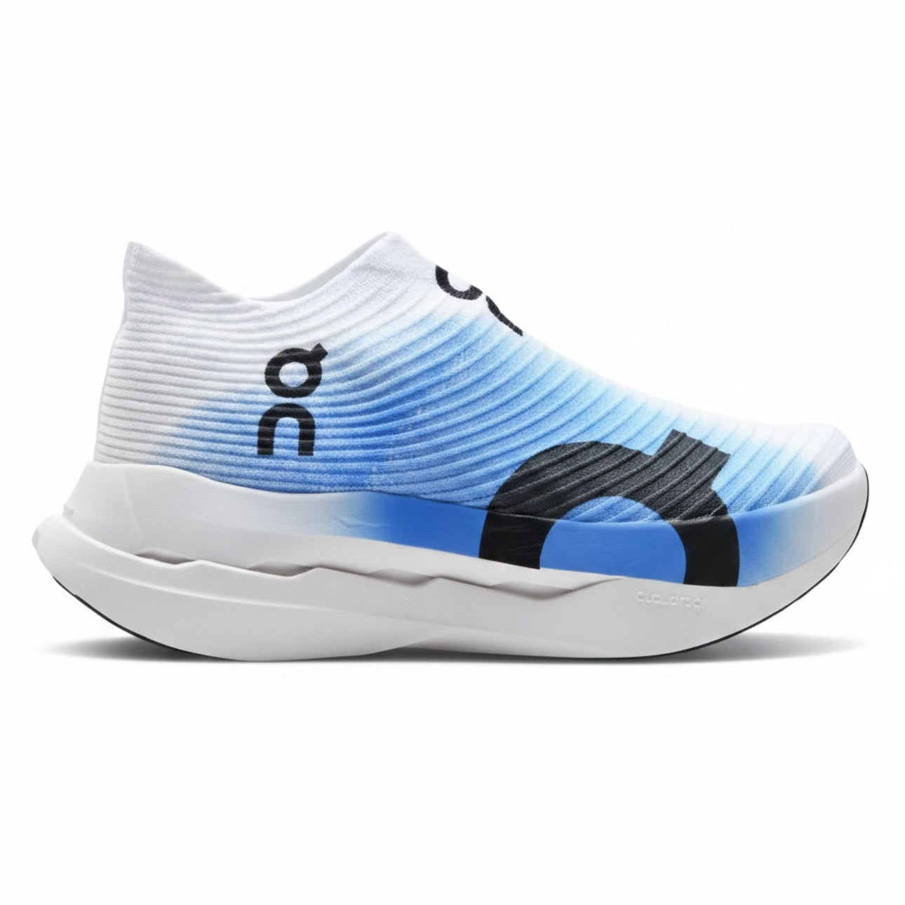 On Running Cloudboom Strike LightSpray \ White / Blue