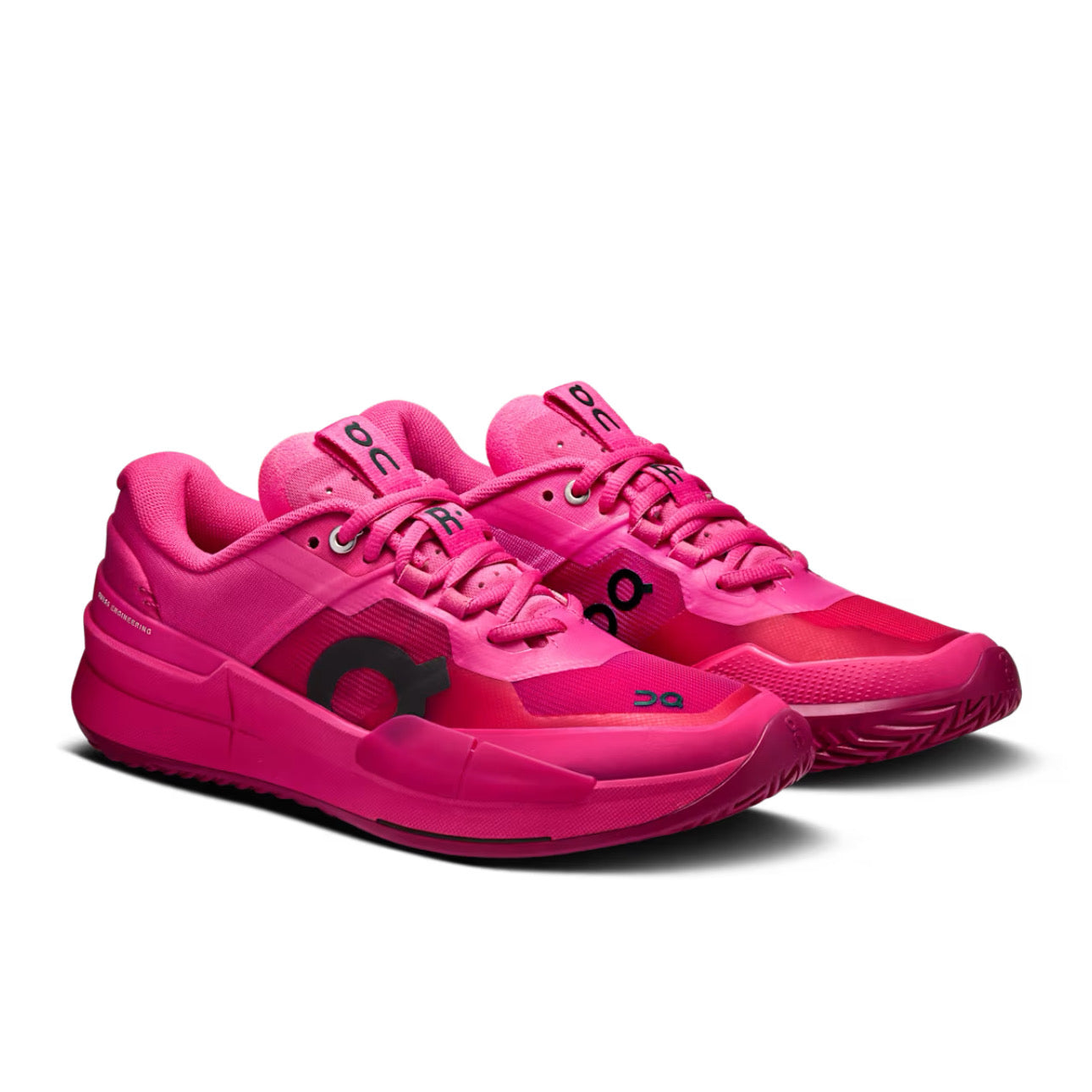 On Running The Roger Pro 2 \ Pink / Grenadine