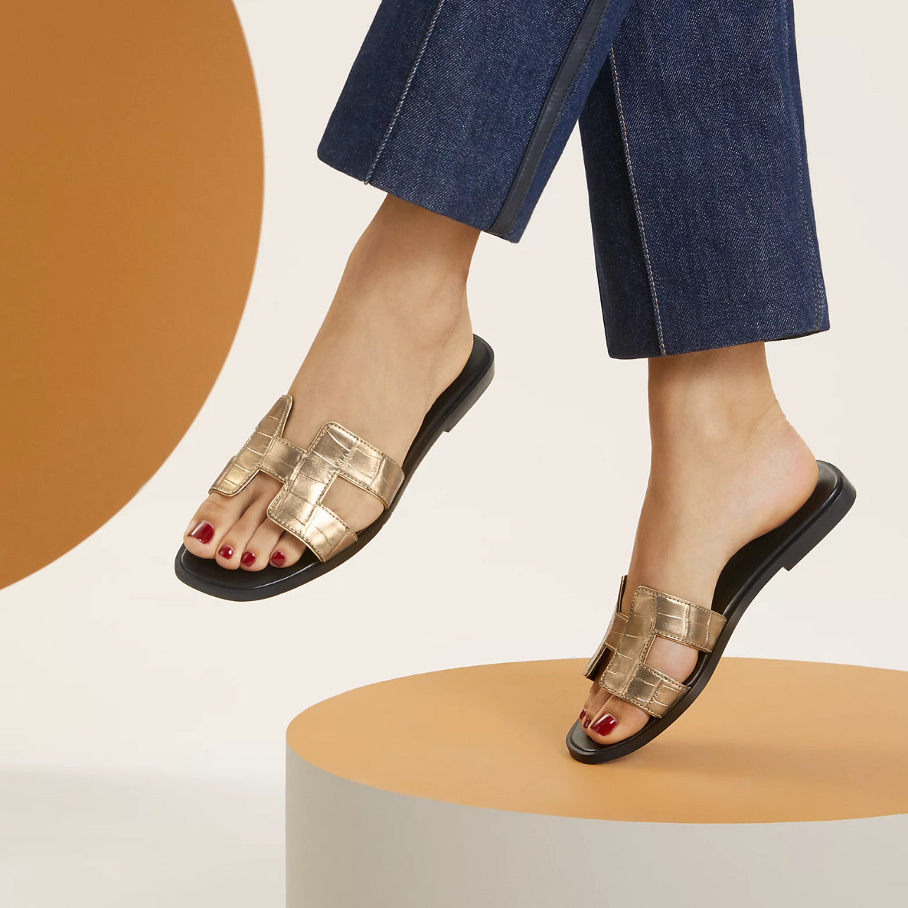 Hermès Oran Sandal \ Doré Foncé
