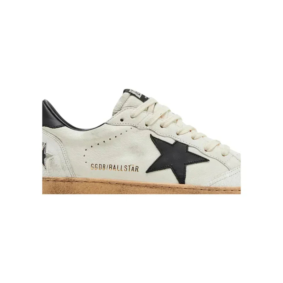 Golden Goose Ball Star in White Nappa With Black Star