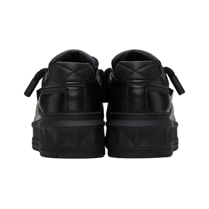 Valentino One Stud XL Low \ Black