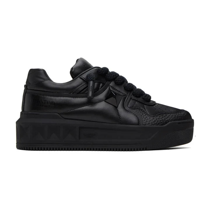 Valentino One Stud XL Low \ Black