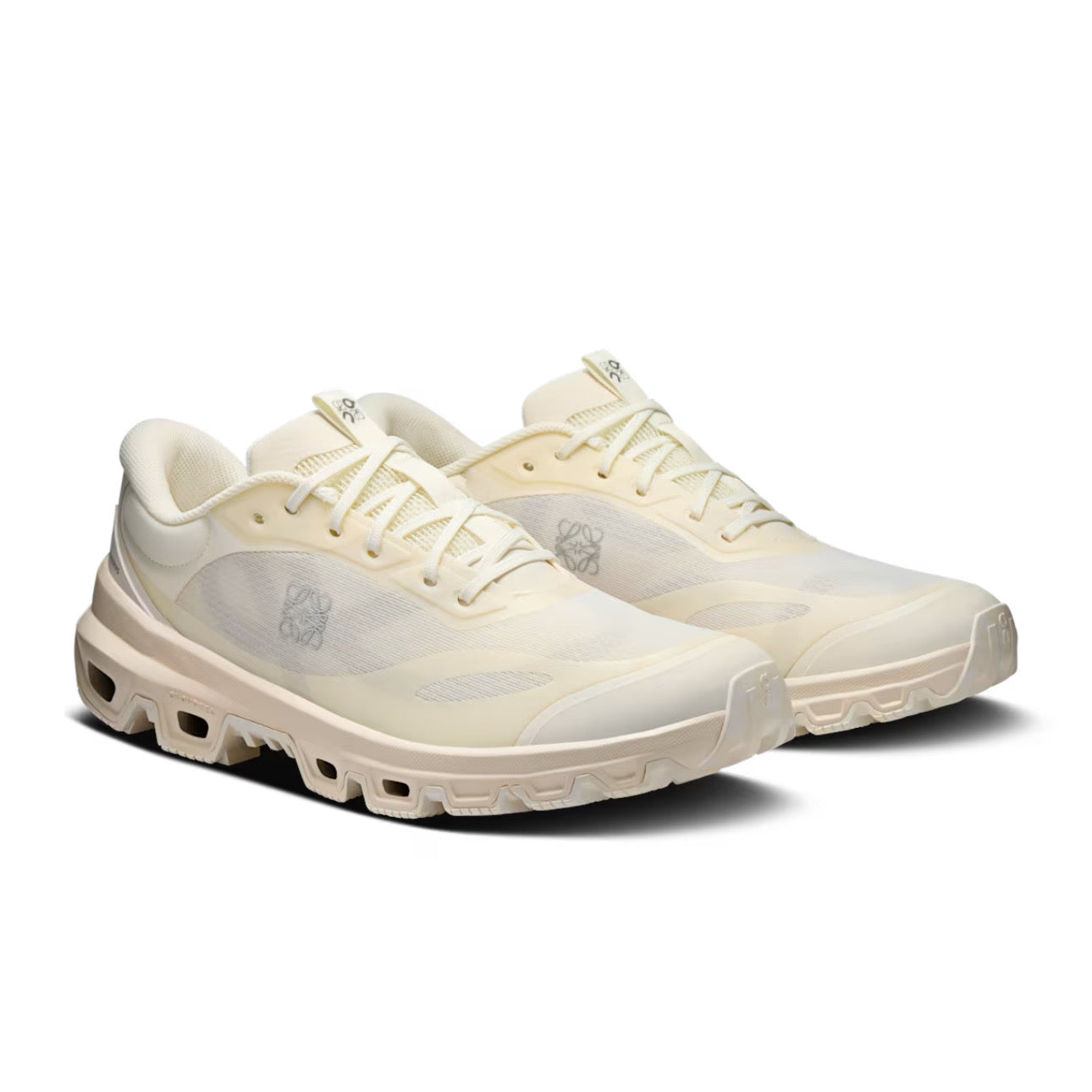 On Running Cloudventure 2 Eggshell x LOEWE