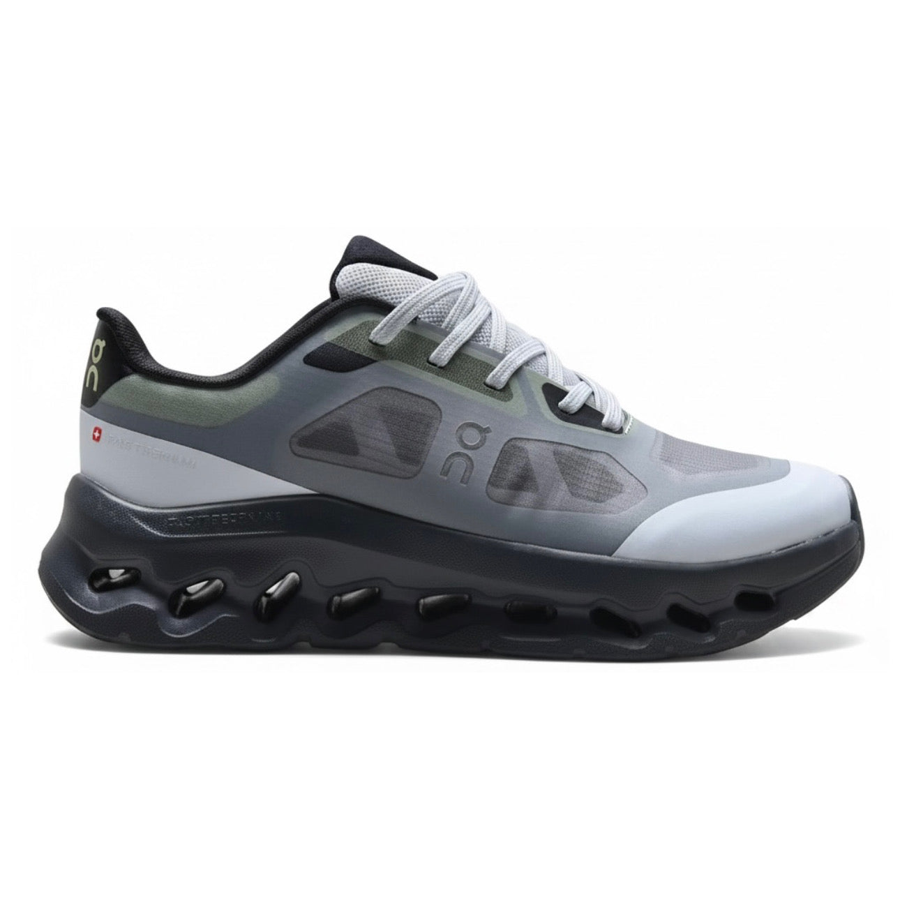 On Running Cloudtilt Remix \ Black / Gray